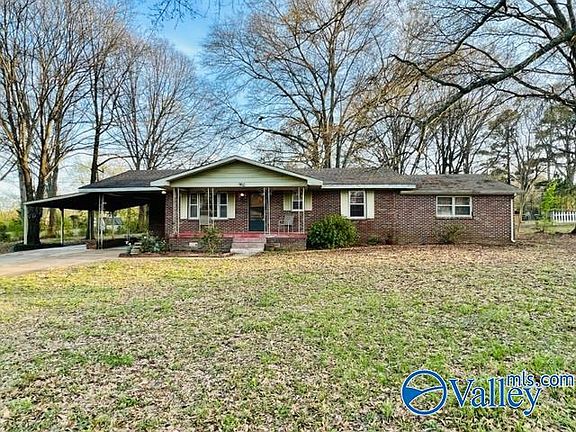 2nd image of 142 Hamaker St SW