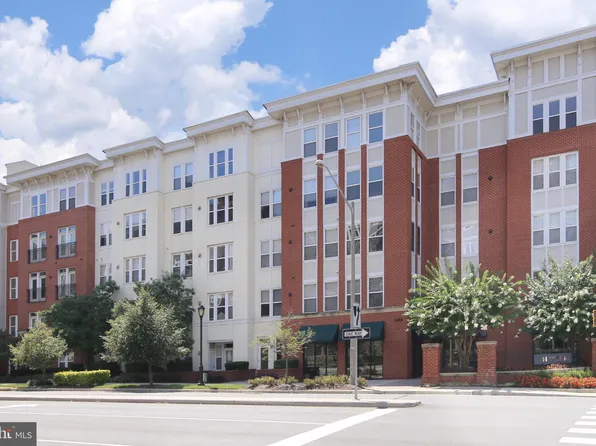 2655 Prosperity Ave APT 130, Fairfax, VA 22031