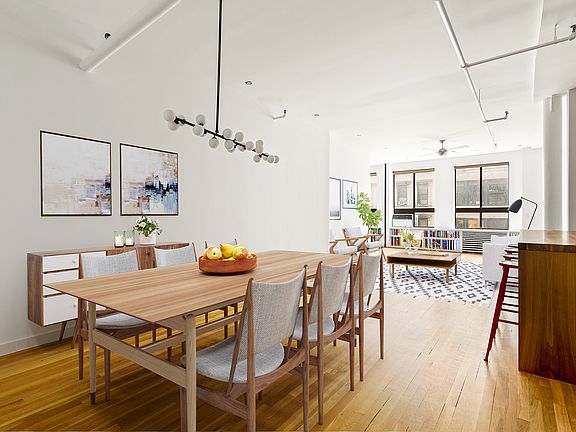 3rd image of 117 W 17th St APT 3A