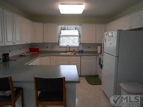 2nd image of 2042 SE Giffen Ave
