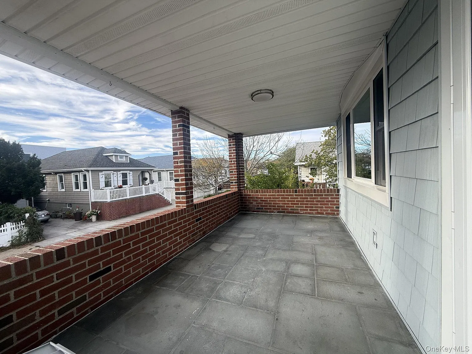 3 bed, 1.5 bath, $3,950 — Photo 2
