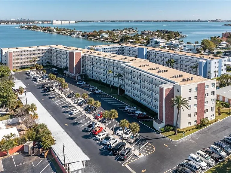 5575 Gulf Blvd #337 — Photo 3