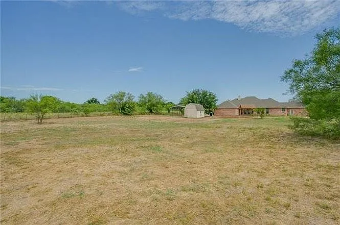 320 Twin Creek Dr — Photo 27