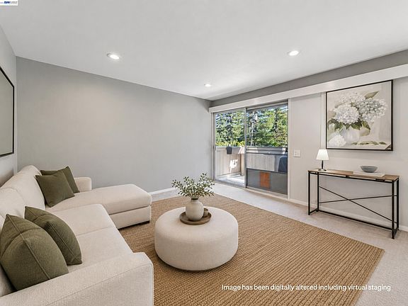 5th image of 2133 Donald Dr APT 18