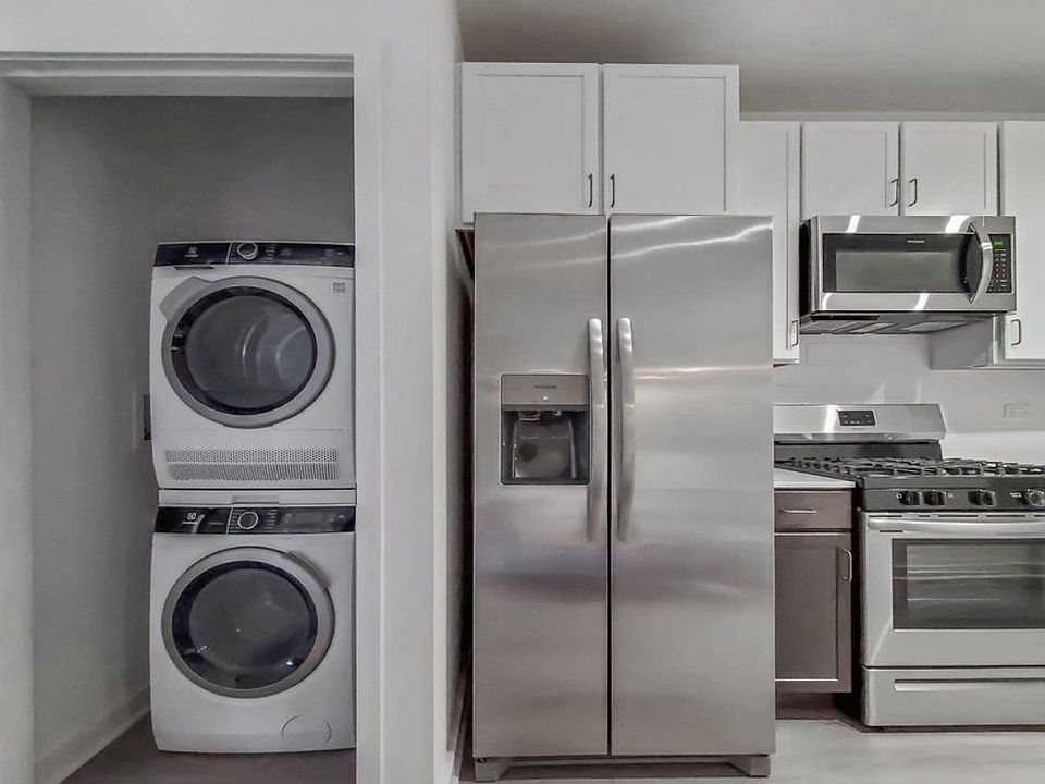 1st image of 4850-4858 S Drexel Ave #3