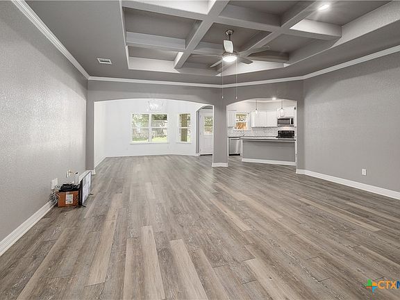5th image of 205 Slippery Elm Dr