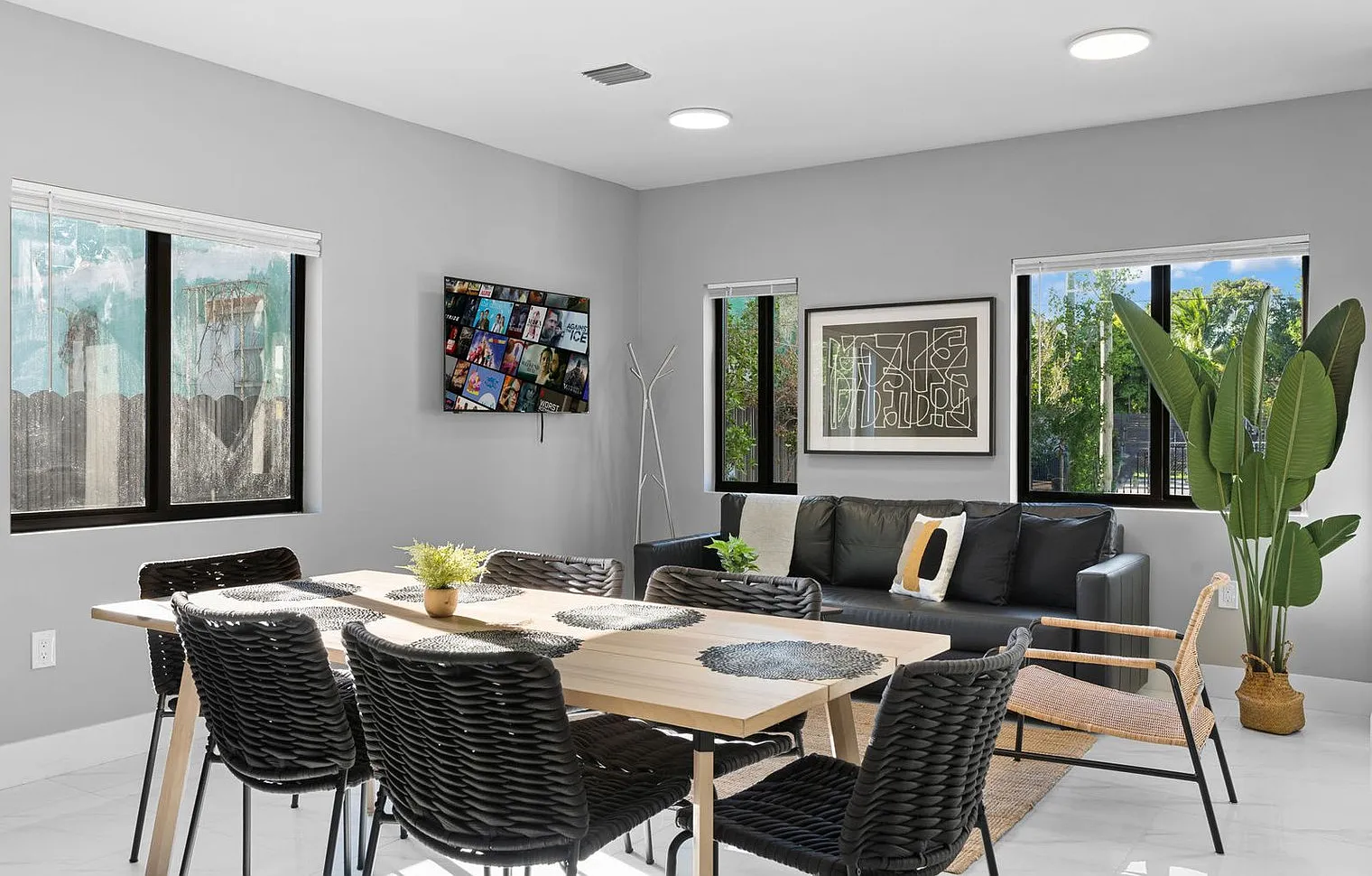 4 bed, 2.0 bath, 947 sqft, $8,621 — Photo 1