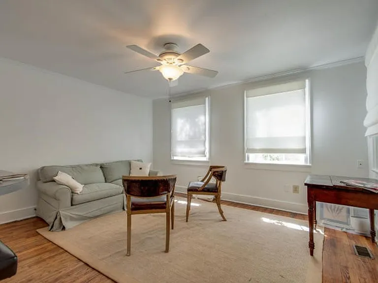 36 Charlotte St #2 — Photo 4