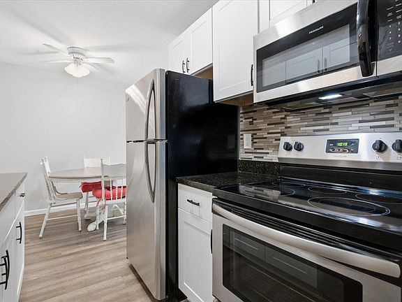 3rd image of 4530 Park Commons Dr APT 119