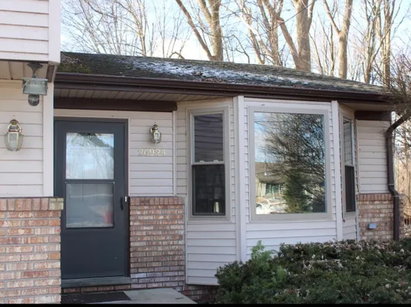 26924 Campau Ln #1, Harrison Township, MI 48045