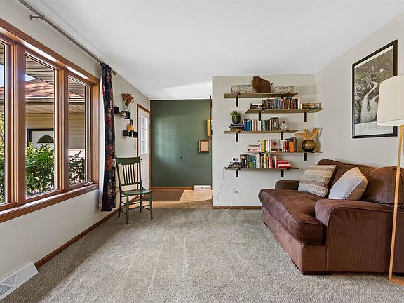 4th image of 2360 WESLAN DRIVE