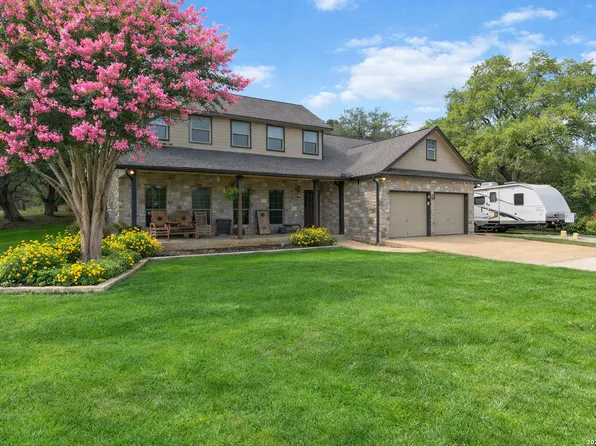 9238 N Point Dr, San Antonio, TX 78266