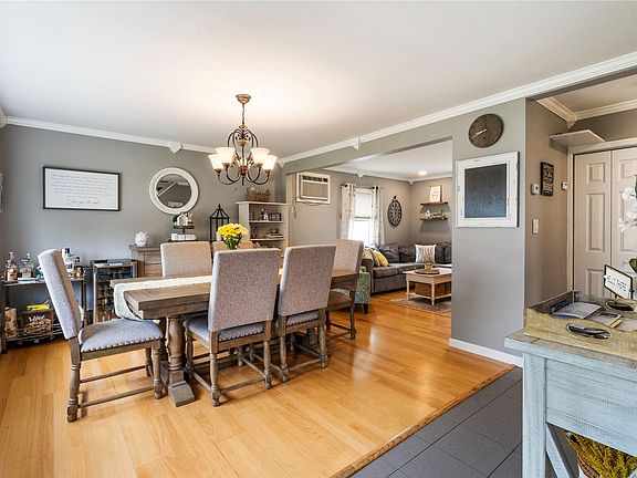 4th image of 55 Mill Ln