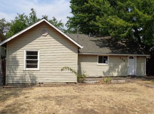 205 Elm St, Phoenix, OR 97535