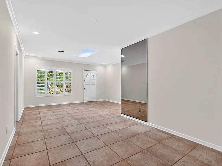 606 Paulina Rd — Photo 19