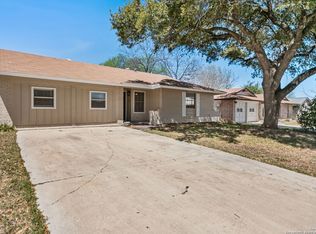 12027 El Sendero St, San Antonio, TX 78233
