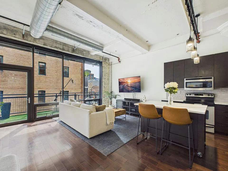 618 Washington Ave N #302