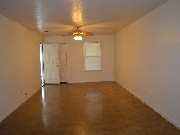 3rd image of 501 Bonnie Dr APT B