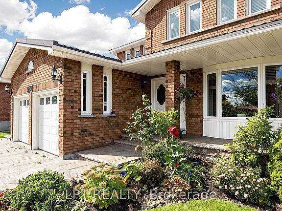 3rd image of 4204 Starlight Cres