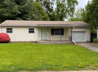 1461 Broadlawns Ln, Saint Louis, MO