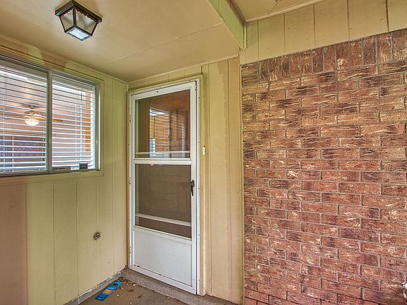 4th image of 10308 Leewood Dr