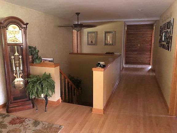 2nd image of 3201 Thornwood Ave