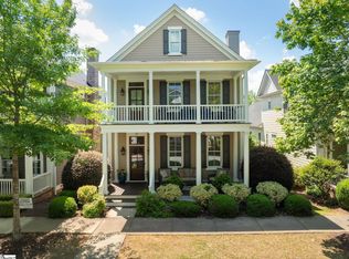 17 Hollingsworth Dr, Greenville, SC 29607