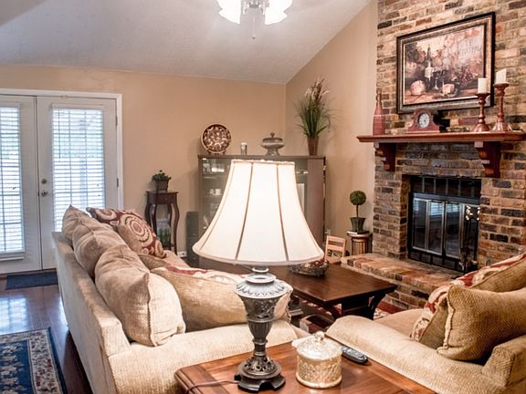 2nd image of 6305 Medearis Ct