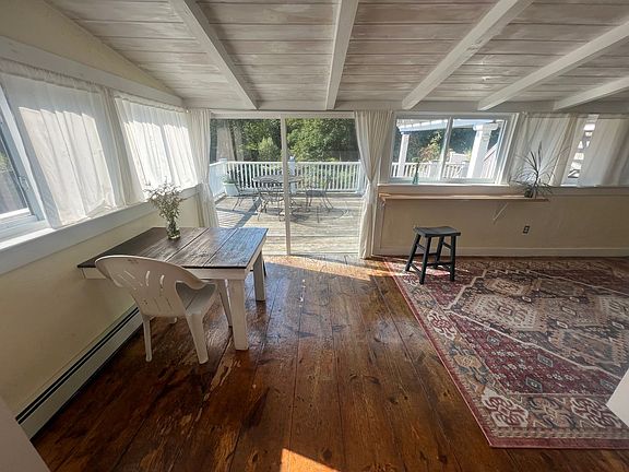 3rd image of 31 Asbury Ave