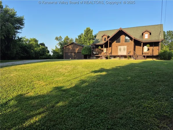 310 Hope School Rd, Rockport, WV 26169