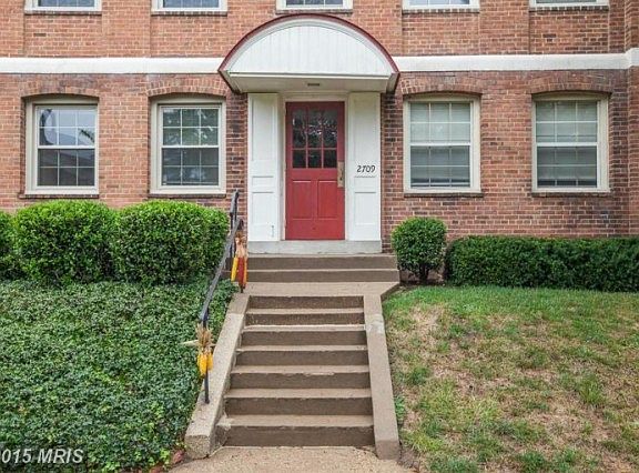 2nd image of 2709 Arlington Blvd APT 117