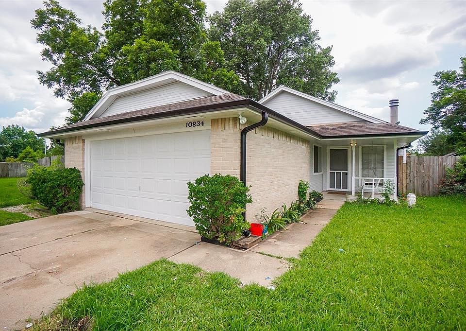 1st image of 10834 Parkland Woods Dr