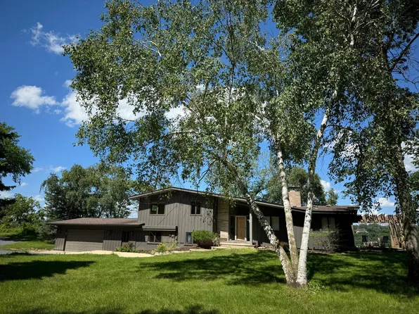 903 4th Ave S, Stillwater, MN 55082