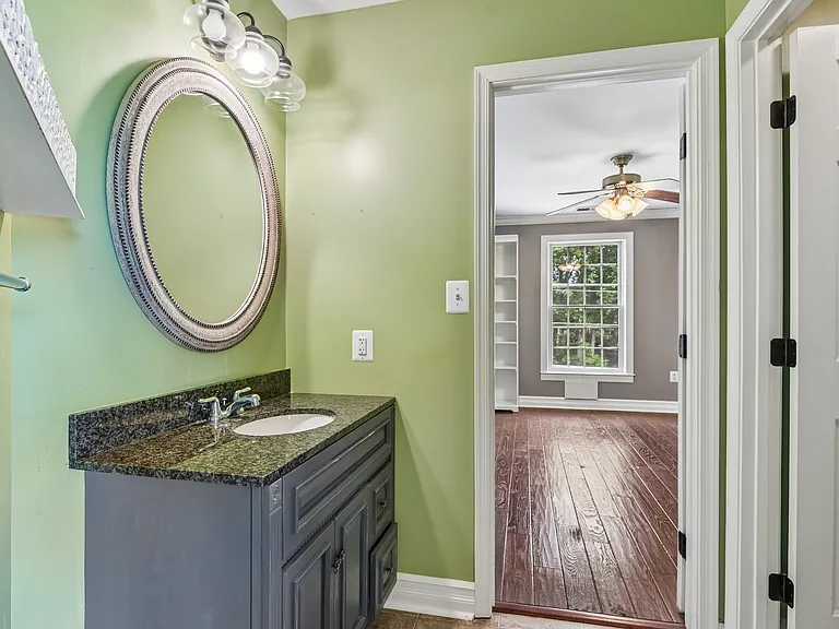 1097 Underwood Rd — Photo 51