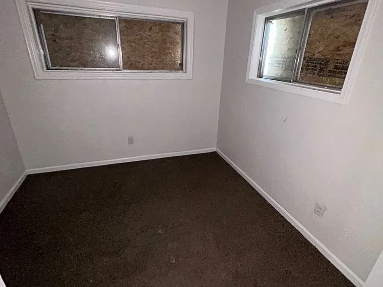 1706 Andrews Dr — Photo 9