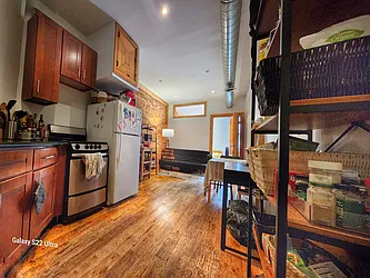 Rented by RELEASE NY
