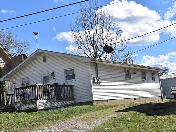 2nd image of 321 John St
