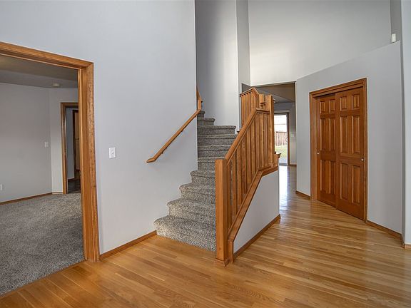 3rd image of 1911 S Morningside Heights Dr