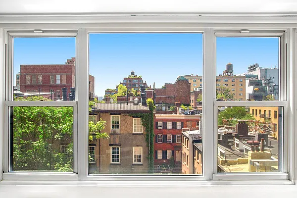 Sold by Town Residential | media 9