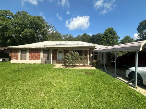 4819 King James Dr, Pascagoula, MS 39581