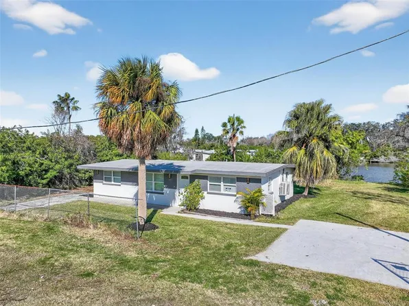 4505 Cottonwood Dr, New Port Richey, FL 34652