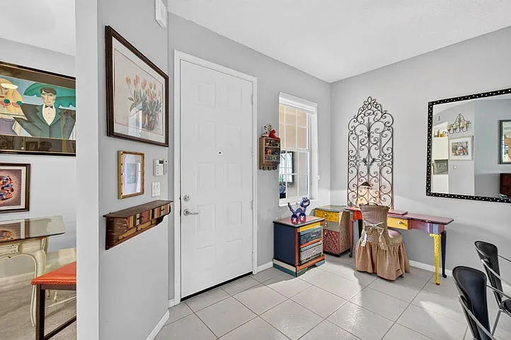 12418 Crystal Pointe Dr — Photo 3