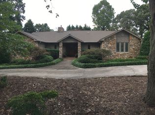 2372 Eagle Dr NE, Conover, NC 28613