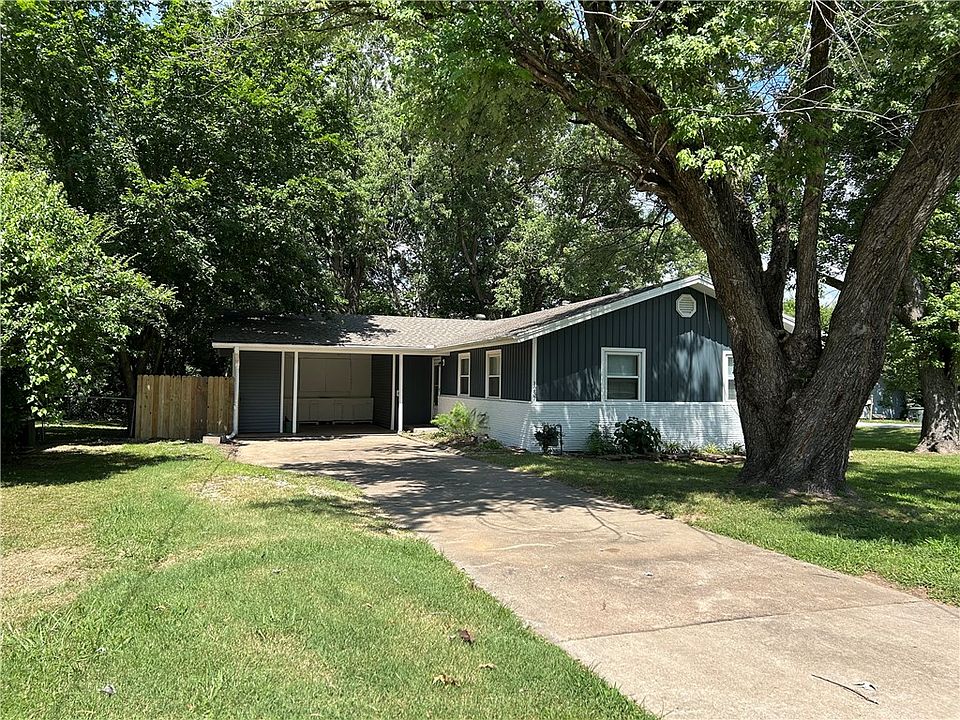 1st image of 1237 N Vista Pl