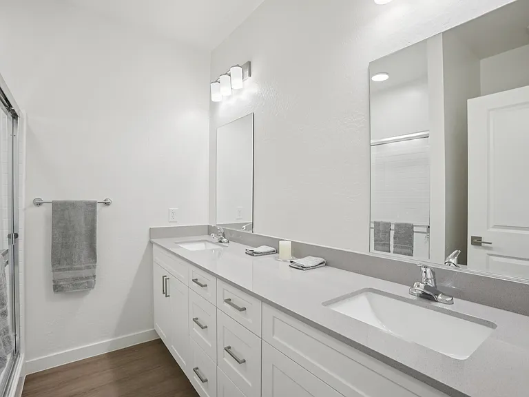 Canyon Townhomes — Photo 14