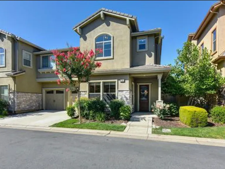 7264 Orchard Cir — Photo 1