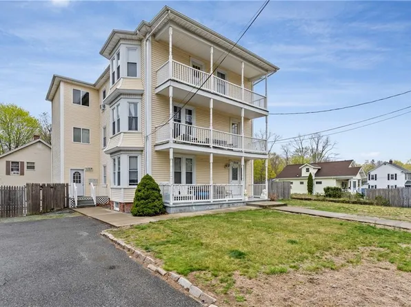 394 Great Rd #2, Lincoln, RI 02865
