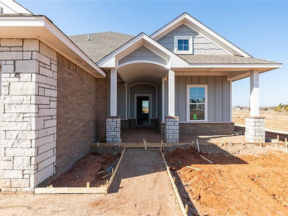 3rd image of 1507 Hickory Cir