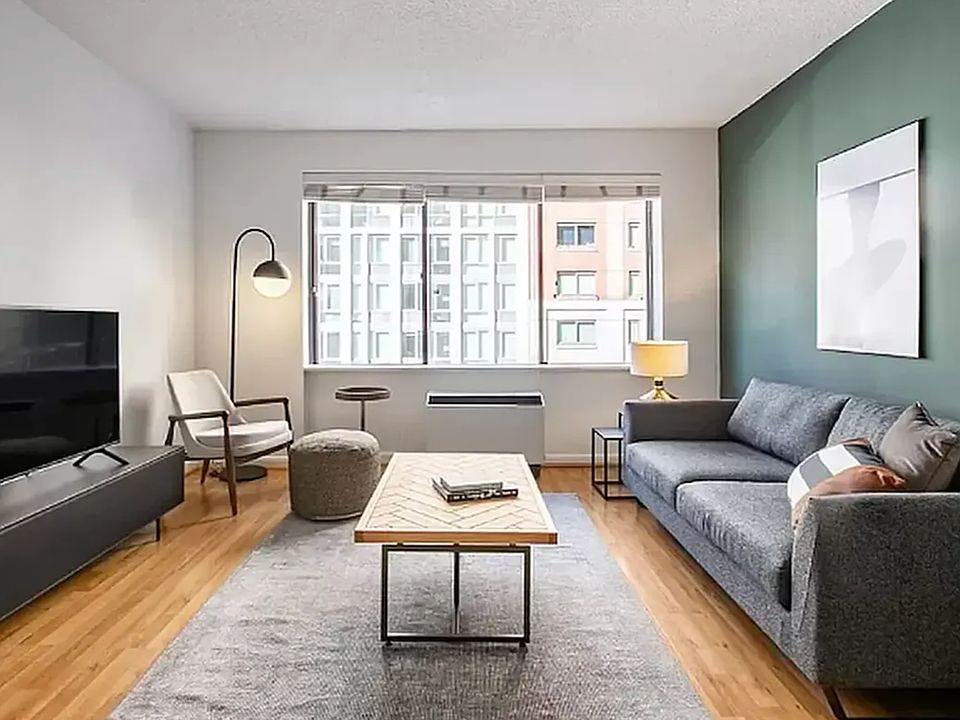 1st image of 181 7th Ave #8