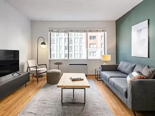 181 7th Avenue image 1 of 4